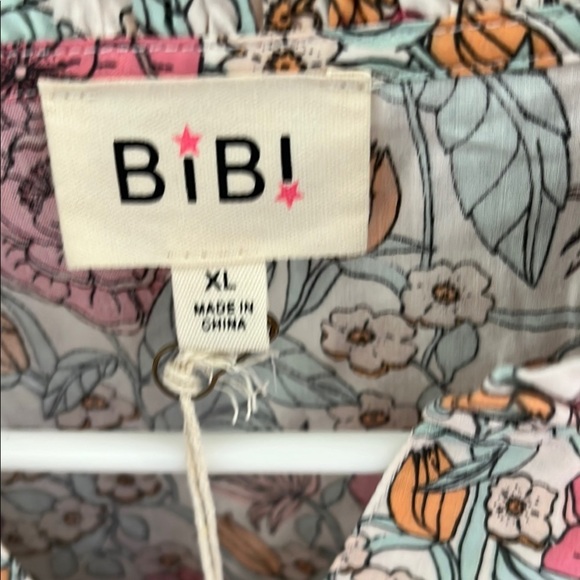 BiBi Floral Ruffled Blouse in Pink and Cream - Picture 2 of 9